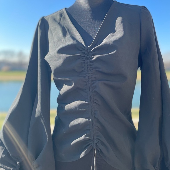 Black cece top with puffy sleeves - Picture 4 of 9